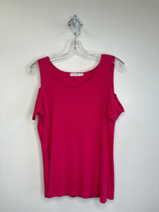Ricki’s Cold-Shoulder Top (L)