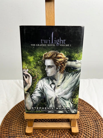 Twilight: The Graphic Novel Volume 2 - Stephenie Meyer