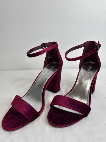 NEW Joe Fresh Suede Ankle Strap Block Heels (US 8)