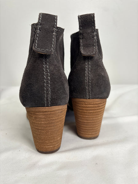 Dolce Vita Suede Heeled Western Ankle Boots (US 7.5)