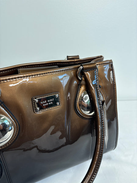 NWT Nine West Gradient Steele Hand Purse