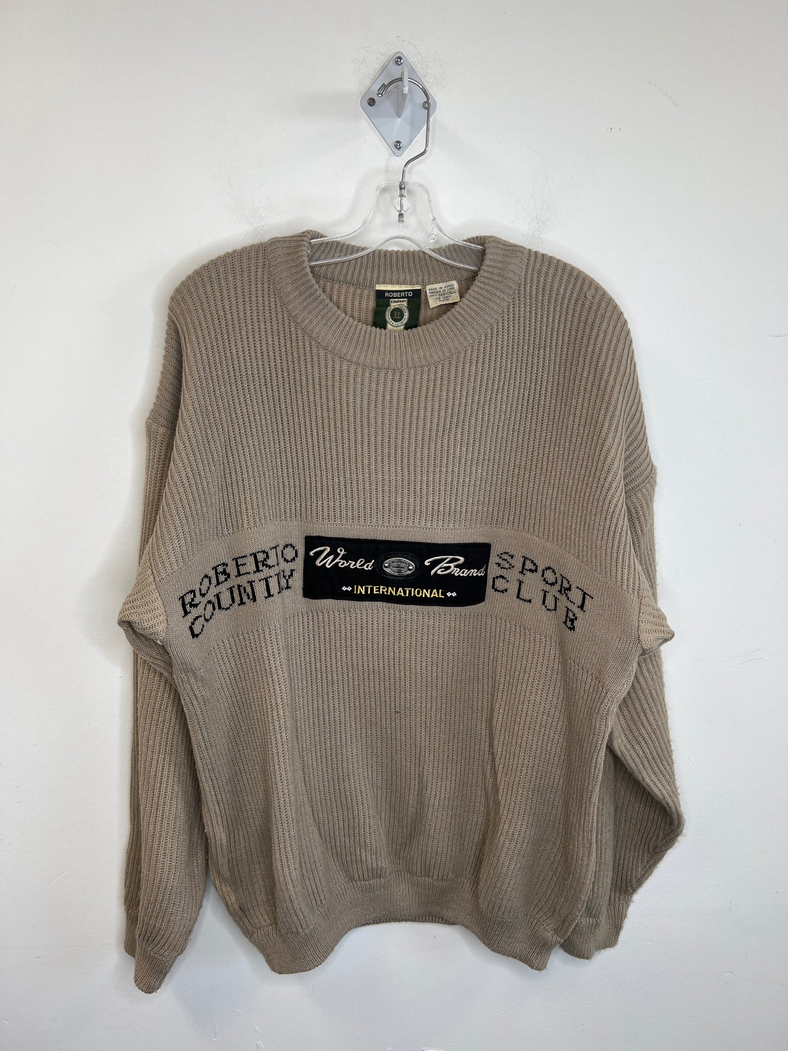 Retro Roberto Company World Brand Light Grey Long-Sleeve Sweater (L)