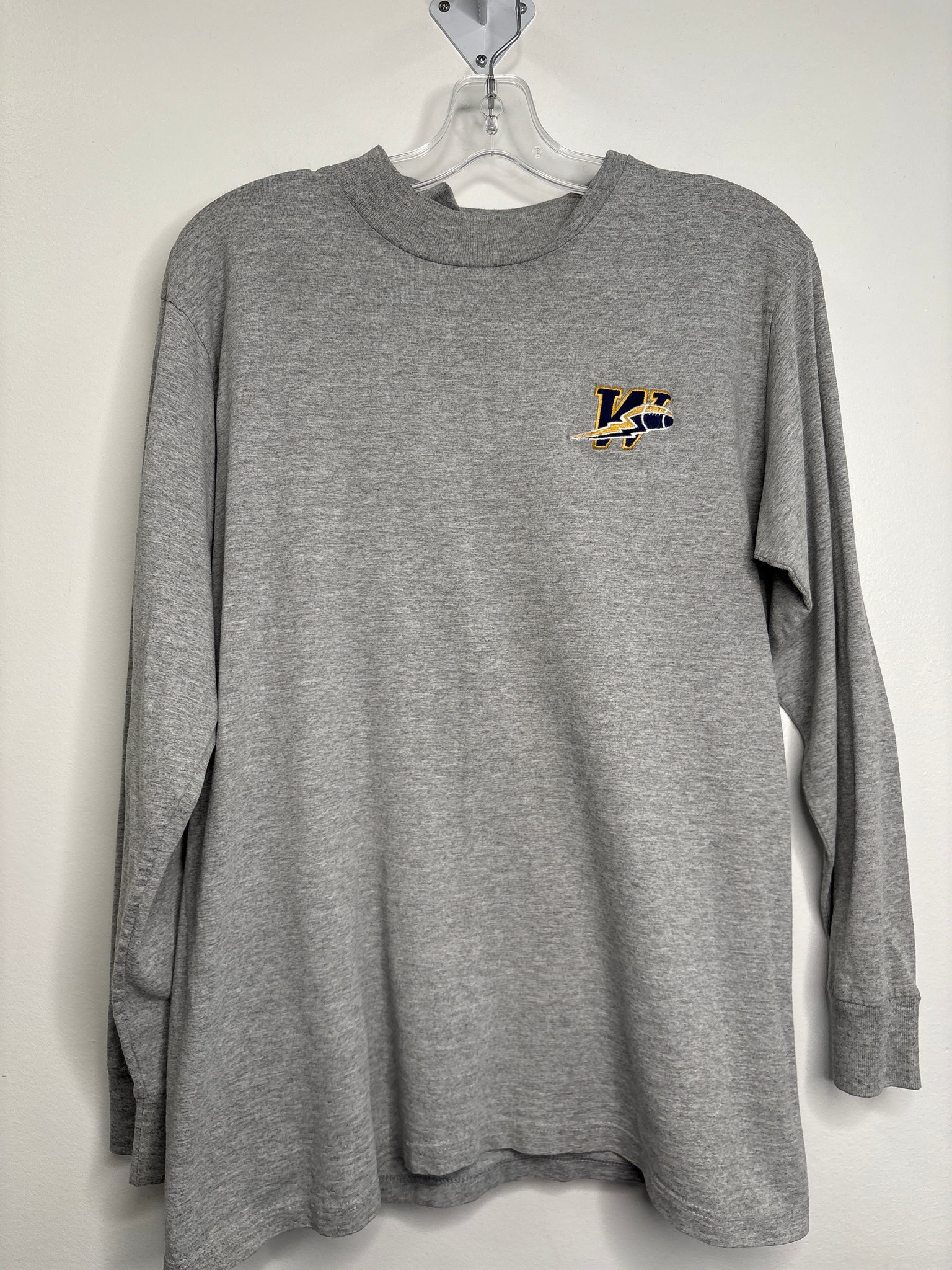 Vintage King Fashions Winnipeg Bombers Embroidered Long-Sleeve Shirt (M)