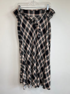 Ricki's Black Plaid Quarter-Zip Skirt (18)