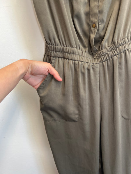 Dynamite Olive Green Sleeveless Jumpsuit (XS)