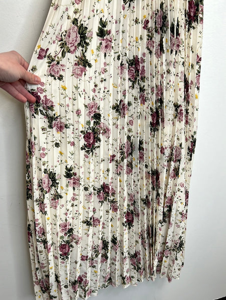 Sleeveless Floral Print Maxi Halter Pleated Dress