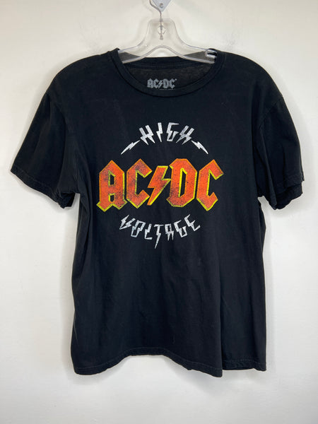 Lucky Brand ACDC High Voltage Graphic T-shirt (M)