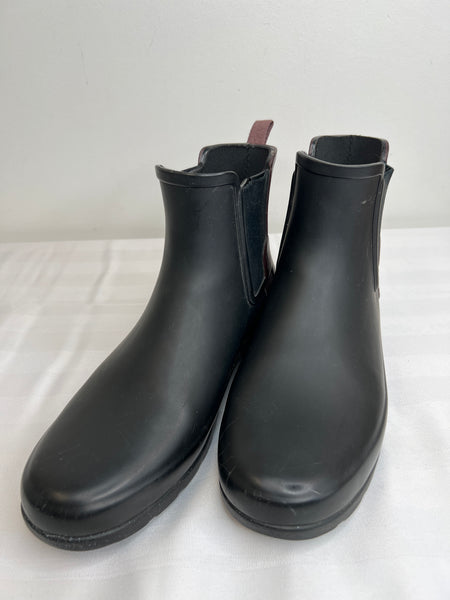 Black rubber chelsea boots best sale