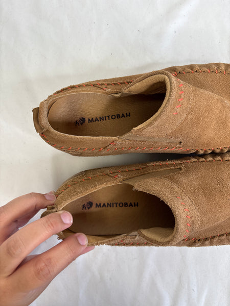 Manitobah Suede Loafers (US 9.5)