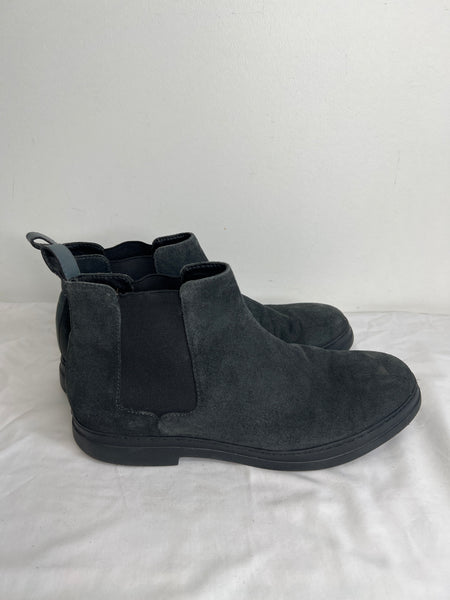 Calvin Klein Rixley Suede Grey Chelsea Boots (US 12)