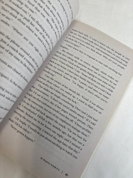 It Starts With Us - Colleen Hoover