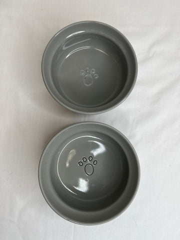 Signature Housewares Incorporated "Feed Me" & "Thirsty" Basic Pet Dishes