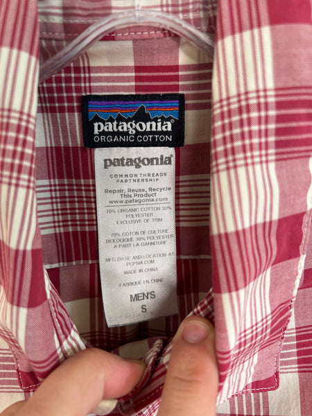 Patagonia Red Plaid Short-Sleeved Button-Up Shirt (S)