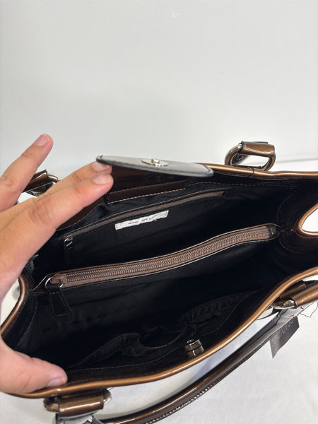 NWT Nine West Gradient Steele Hand Purse
