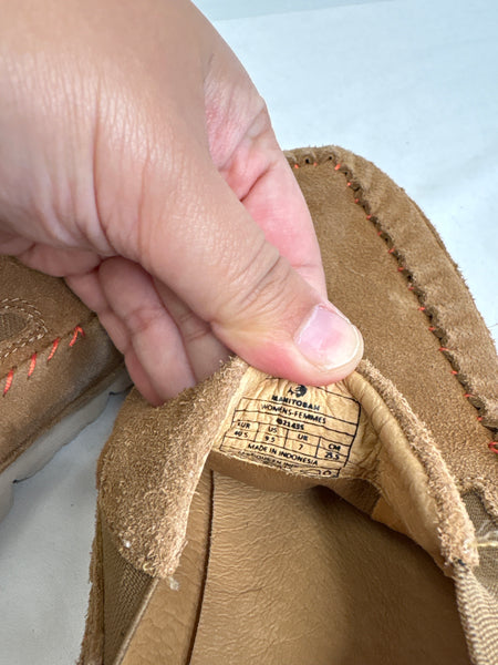 Manitobah Suede Loafers (US 9.5)