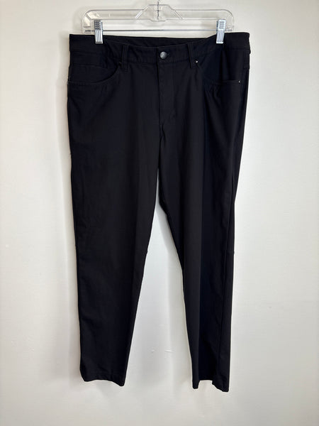 Lululemon Slim Fit Pants (32)