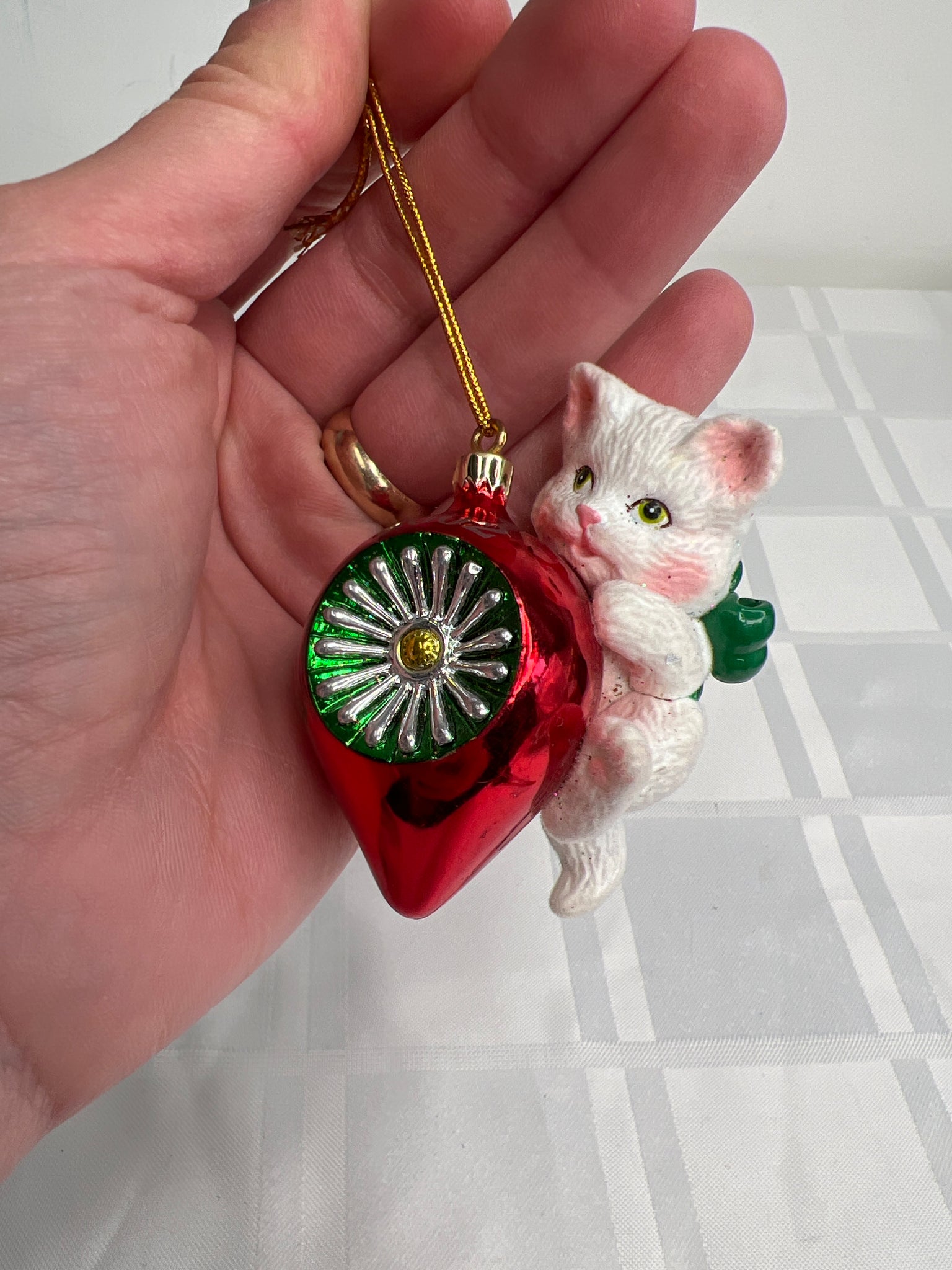 Vintage Inspired 2002 Kitty and Ornament Christmas Ornament