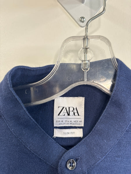Zara Button-Up Shirt (M)