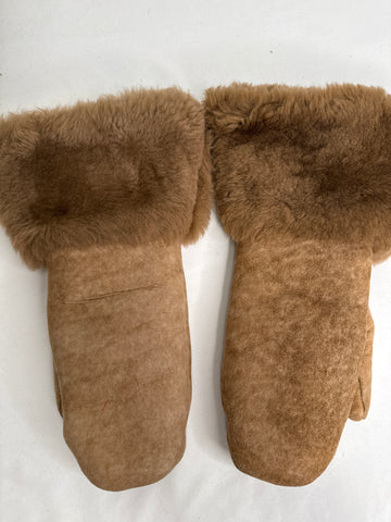 Fur-Lined Leather Gauntlets
