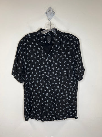 H&M Black "Palm Tree" Print Short-Sleeved Button-Up Shirt (L)