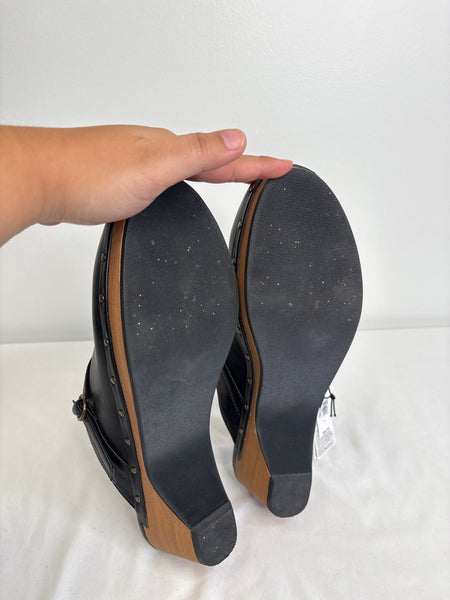 NWT GAP Faux-Leather Clogs Shoes (US 11)