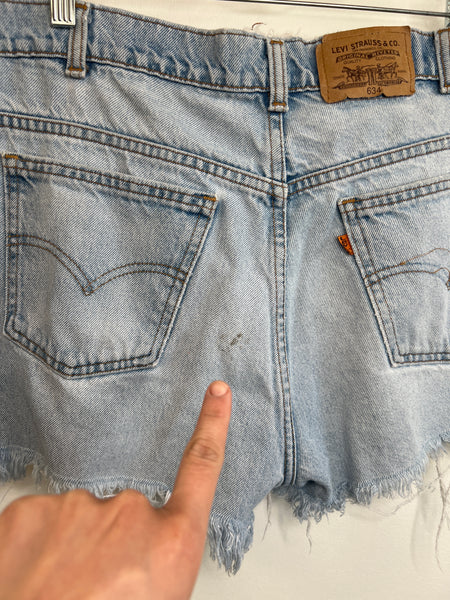 Vintage Levi's 634 Short Cut Off Denim Shorts (36X30)