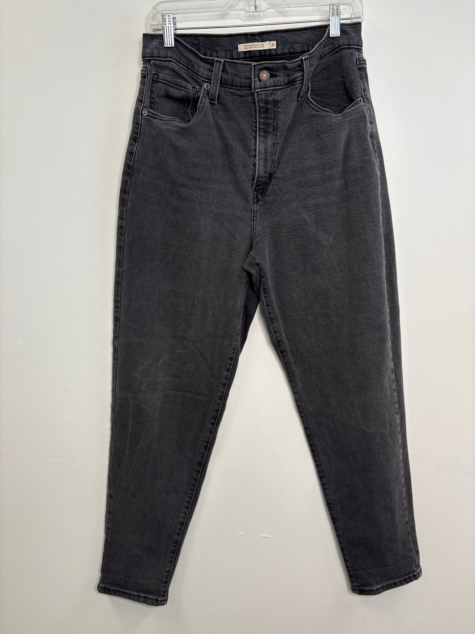 Levi’s High Waisted Mom Jean Pants (31)