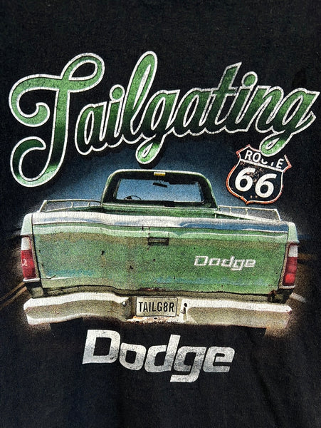 Tailgating Dodge Graphic T-Shirt (L)