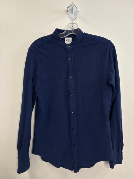 Zara Button-Up Shirt (M)