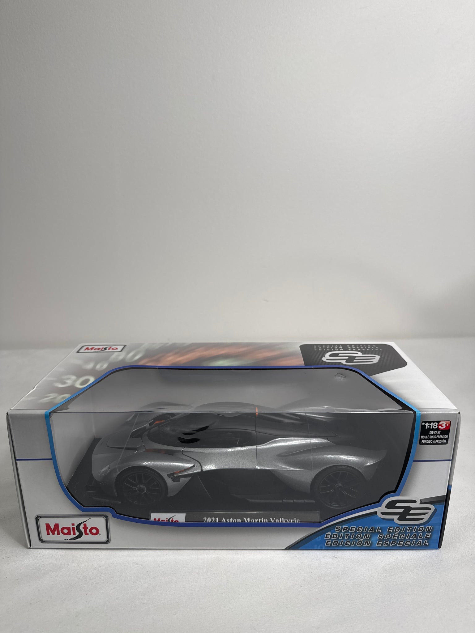 NEW Maisto 2021 Aston Martin Valkyrie Special Edition Collection