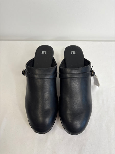 NWT GAP Faux-Leather Clogs Shoes (US 11)