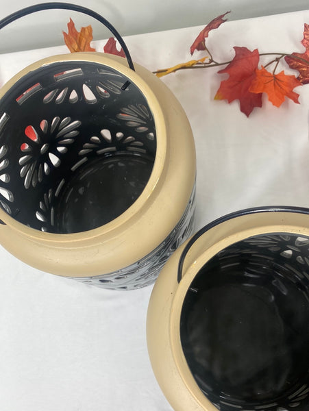 Set of 2 Ceramic Lanterns