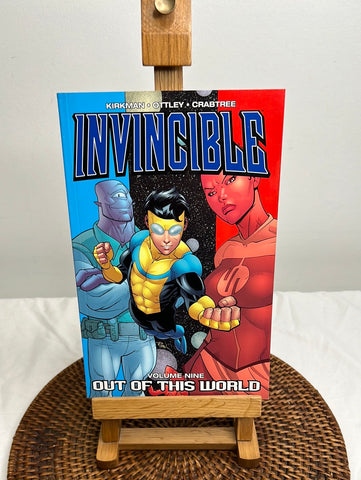 Image Invincible: Volume 9 Out of This World (Comic)