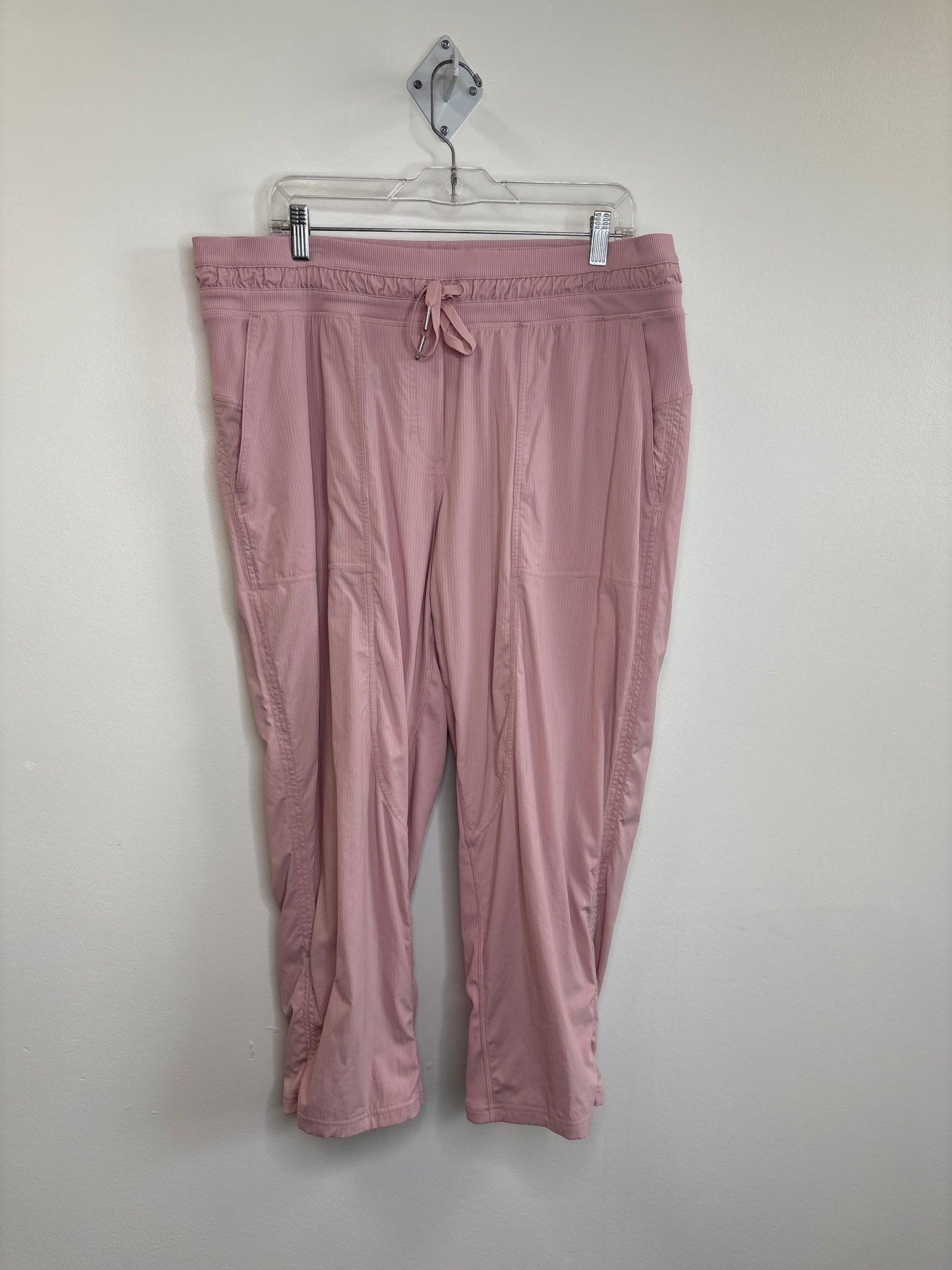 Lululemon Dance Studio Capri Pants (14)