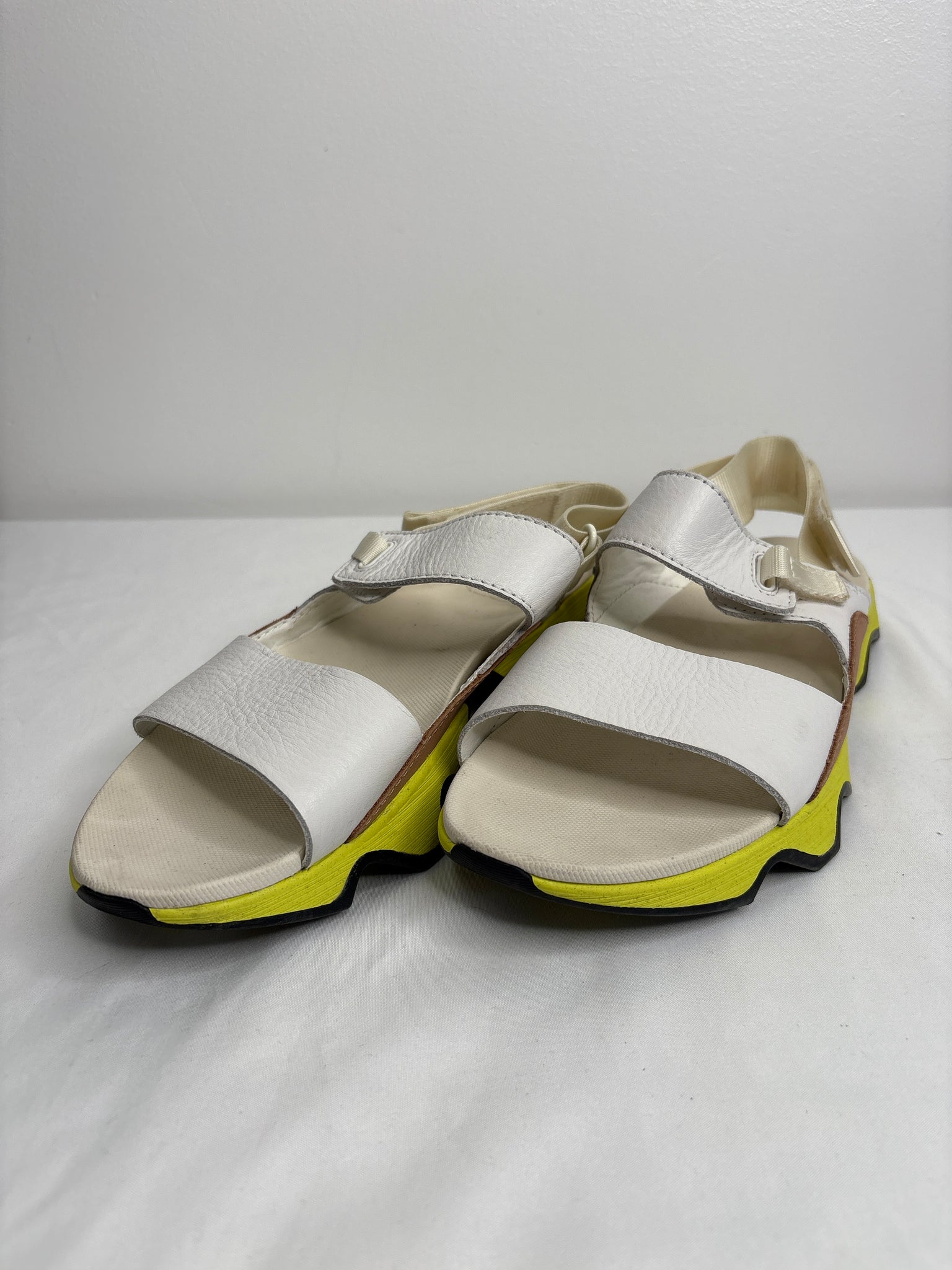 Sorel Kinetic Sandals (8.5)