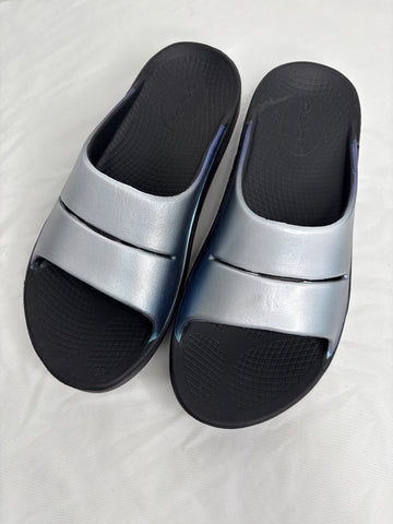 OOFS OOAHH Slides Sandals (US M6/W8)