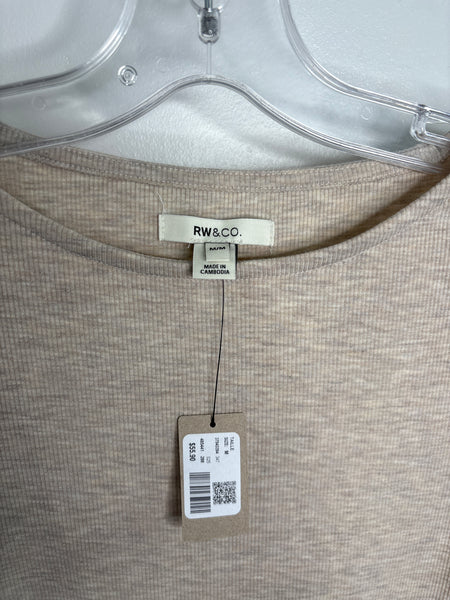 NWT RW&Co. Top (M)