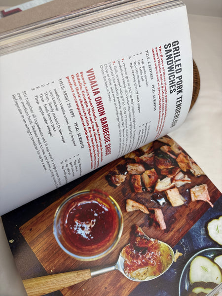Southern Living Ultimate Book Of BBQ - Christopher Pieto