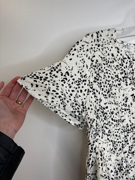 NWT Urban Romantics Animal Print Top (M)