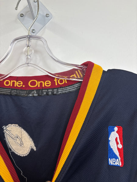NBA Adidas Cleveland Cavaliers #2 Kyle Irving Basketball Jersey (M)