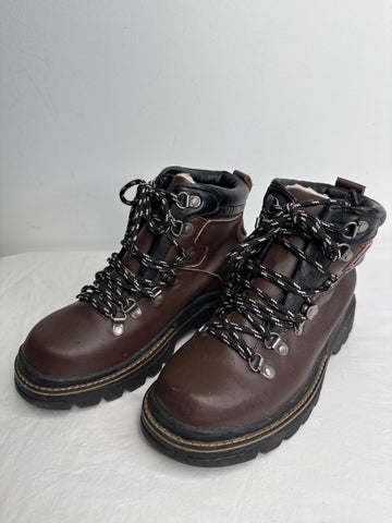 Nevada Chocolate Brown Fleece-Lined Hiking Boots (US 8M)