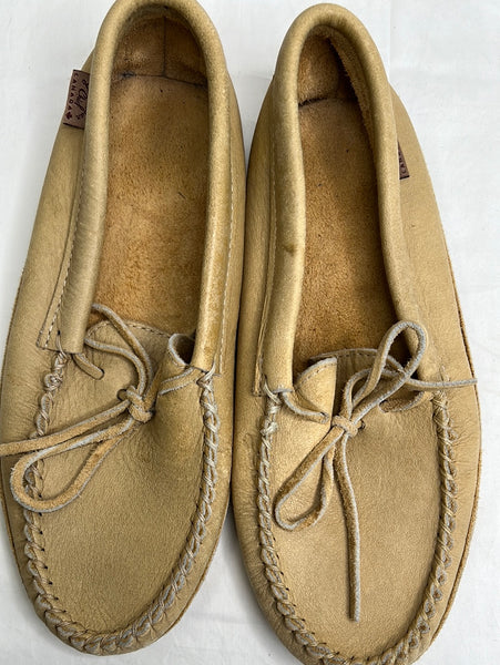 Laurentian Chief Men's Caribou Hide Moccasins (11)