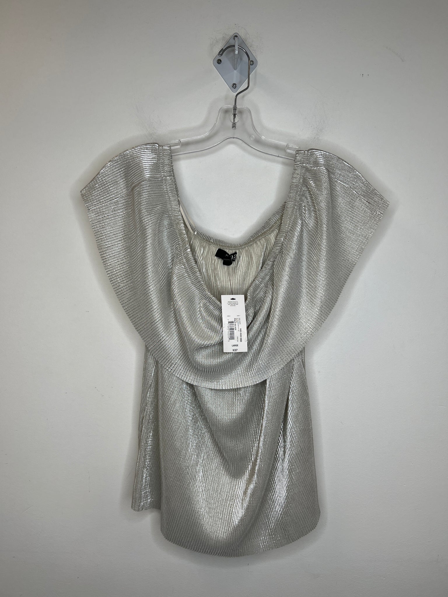 NWT A.N.A Silver Metallic Sleeveless Blouse (L)