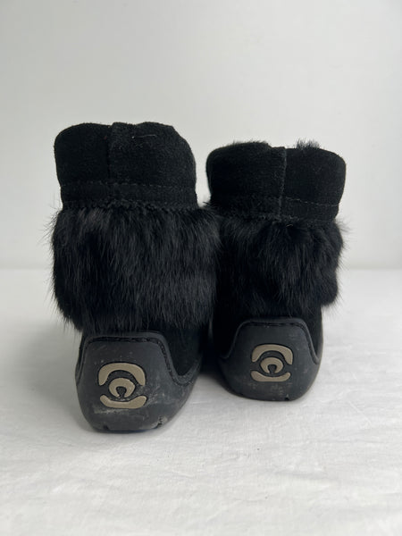 Manitobah Mukluks Black Suede Beaded Waterproof Keewatin Half-Mukluk (L5)