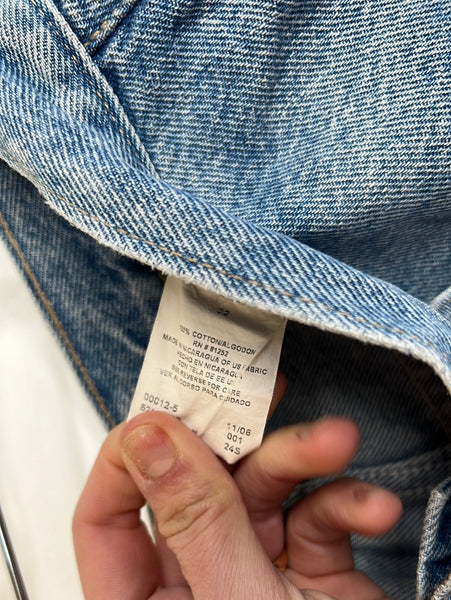 Arizona Jean Company Relaxed Fit Light Wash Denim Men's Shorts (32)