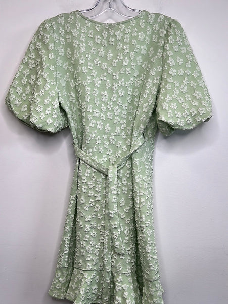 NWT Pieces Floral Puffy Sleeves Wrap Dress (M)