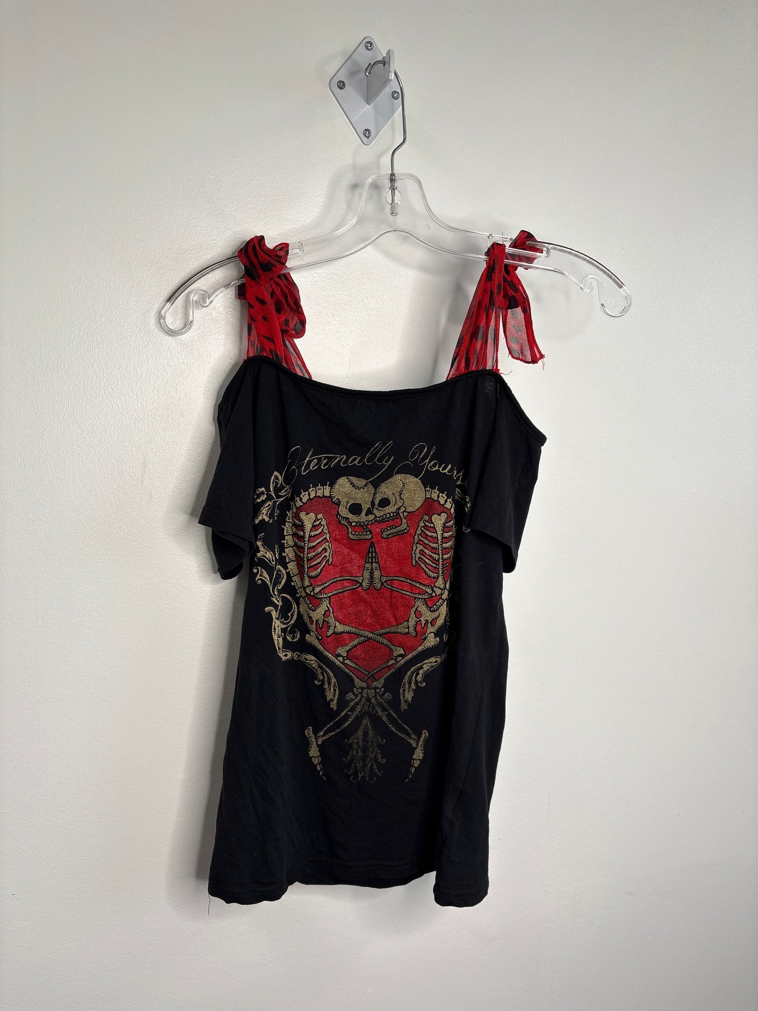 Too Fast "Eternally Yours" Y2K Cold Shoulder RIbbon Gothic Tee (XL)