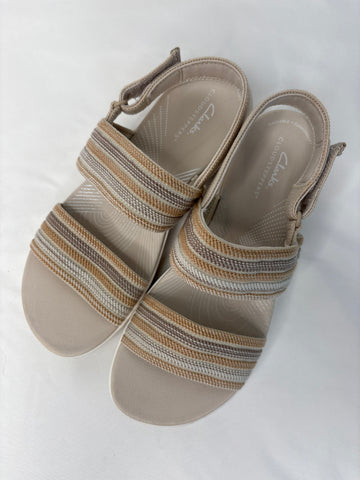 NWT Clarks Arla Stroll Cloudsteppers Strap Sandals (US 8W)