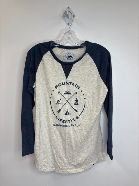 Canadian Collective Mountain Lifestyle Canmore, Canada Cotton-Blend Graphic Baseball Long-Sleeve Top (L)