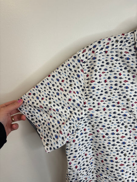 International Report Short-Sleeve Button-Down Fish Print Shirt (M)